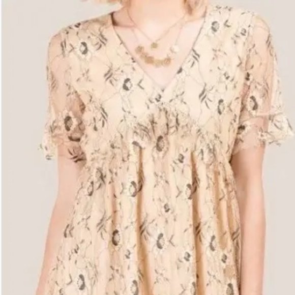 Women's Francesca’s Tan Floral Lace Overlay Mini Dress M - Picture 2 of 8